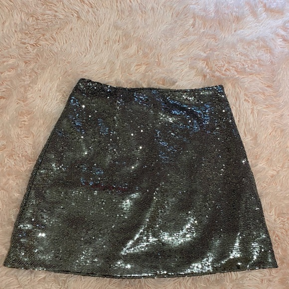 GAP Dresses & Skirts - GAP Silver Skirt